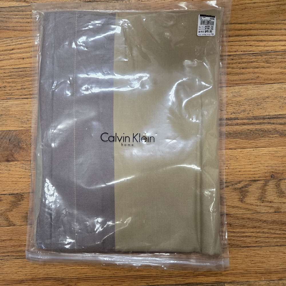Calvin Klein Home Throw - Gray and Beige